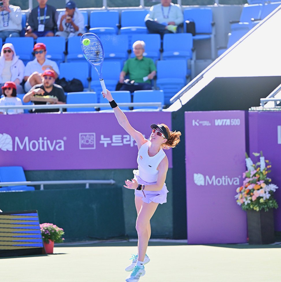 테니스 선수 서브